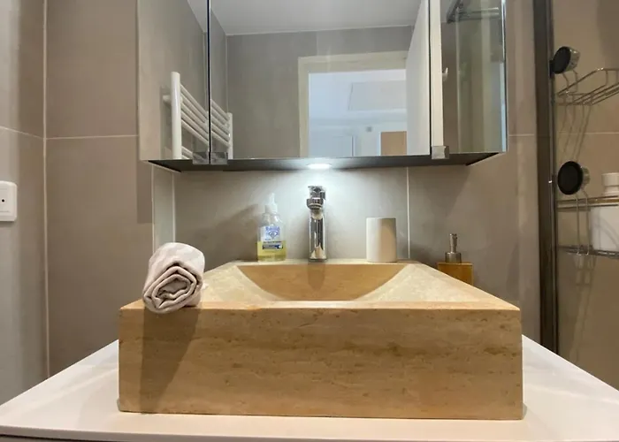 Le Soleil - Sea - Spacious - Hypercentre - Car Park Apartment Antibes