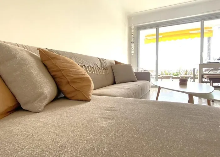 Le Soleil - Sea - Spacious - Hypercentre - Car Park Apartment Antibes