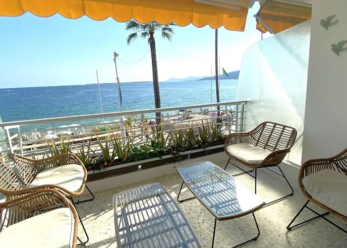Apartment Le Soleil - Sea - Spacious - Hypercentre - Car Park Antibes